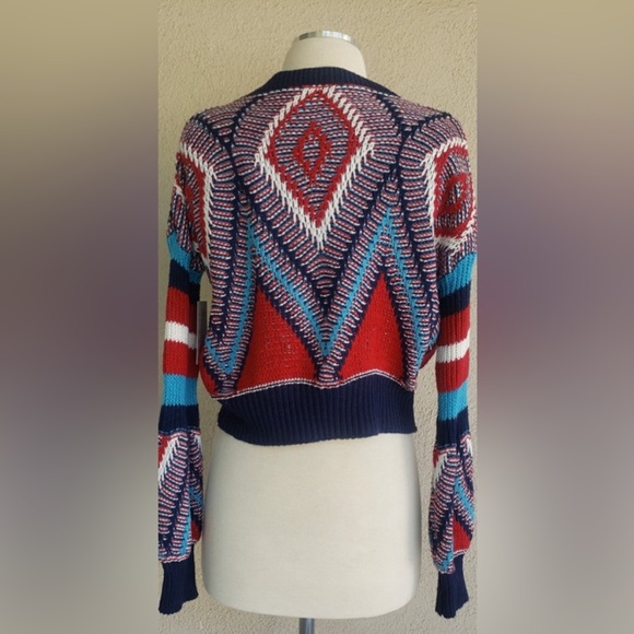Colorful Geometric Pattern Crop Sweater - Picture 3 of 3